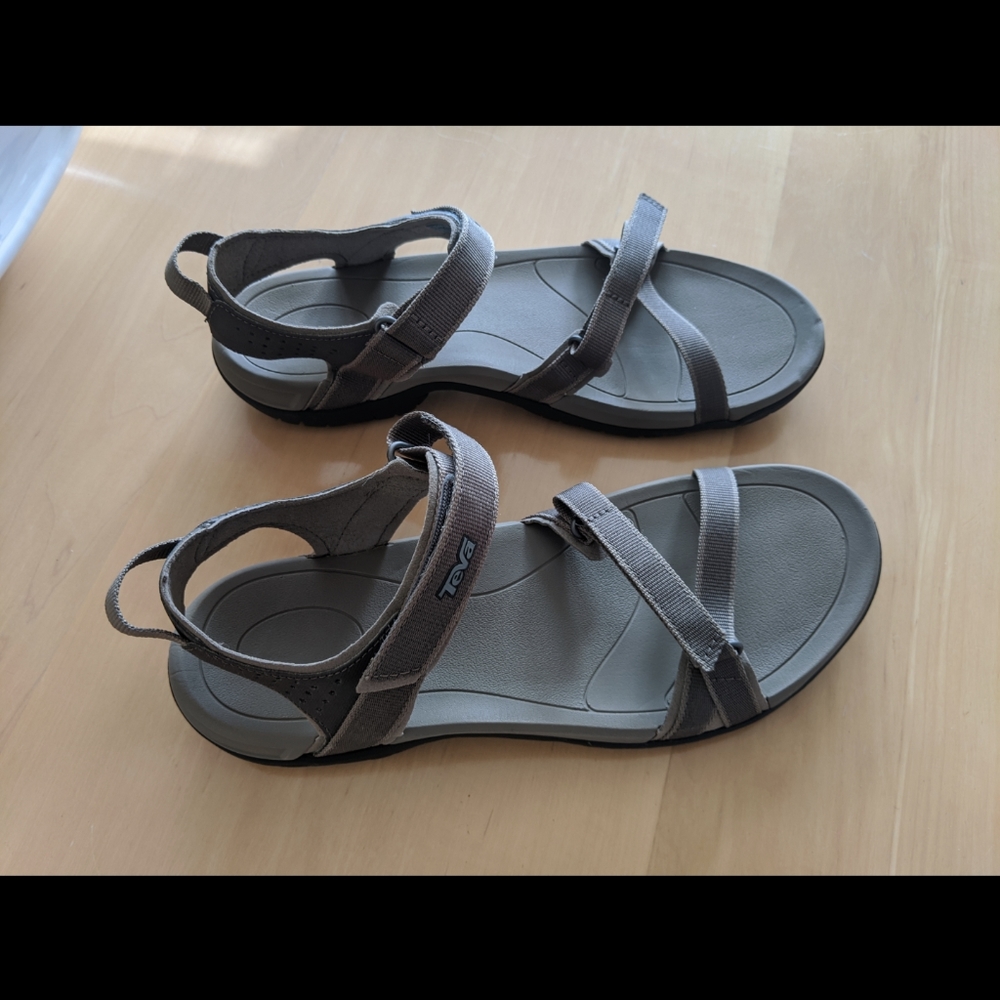 Teva hiking walking sandals